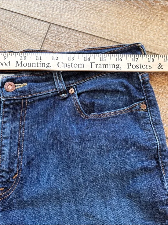 Levi's 515 Womens Capri Cropped Stretch Denim Jeans Size 14 Mid-Rise Medium Wash - Picture 7 of 11